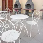 Stylish Le Fontane 1 Bedrapt B3 Sleeps 3 Віллазімьюс