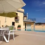Stylish Le Fontane 1 Bedrapt B3 Sleeps 3