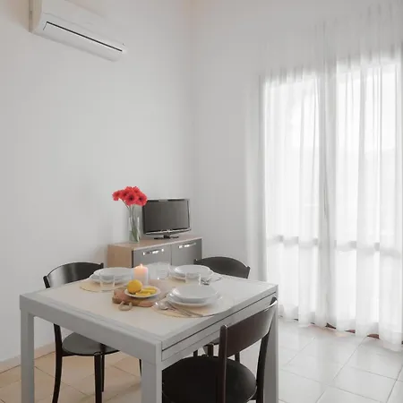 Stylish Le Fontane 1 Bedrapt B3 Sleeps 3 Lejlighed