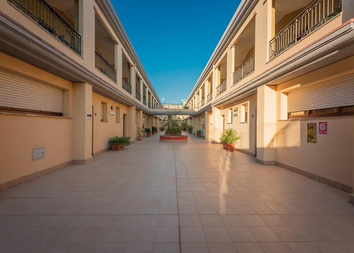 Stylish Le Fontane 1 Bedrapt B3 Sleeps 3 דירה