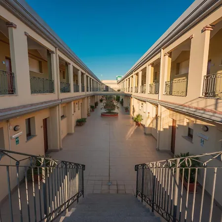 Stylish Le Fontane 1 Bedrapt B3 Sleeps 3 Appartamento